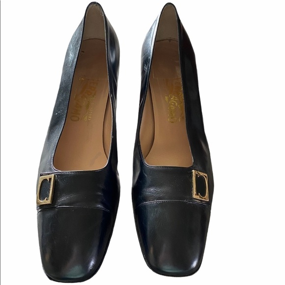Salvatore Ferragamo Shoes - Vintage Salvatore Ferragamo SZ 11 B  Leather Heels
